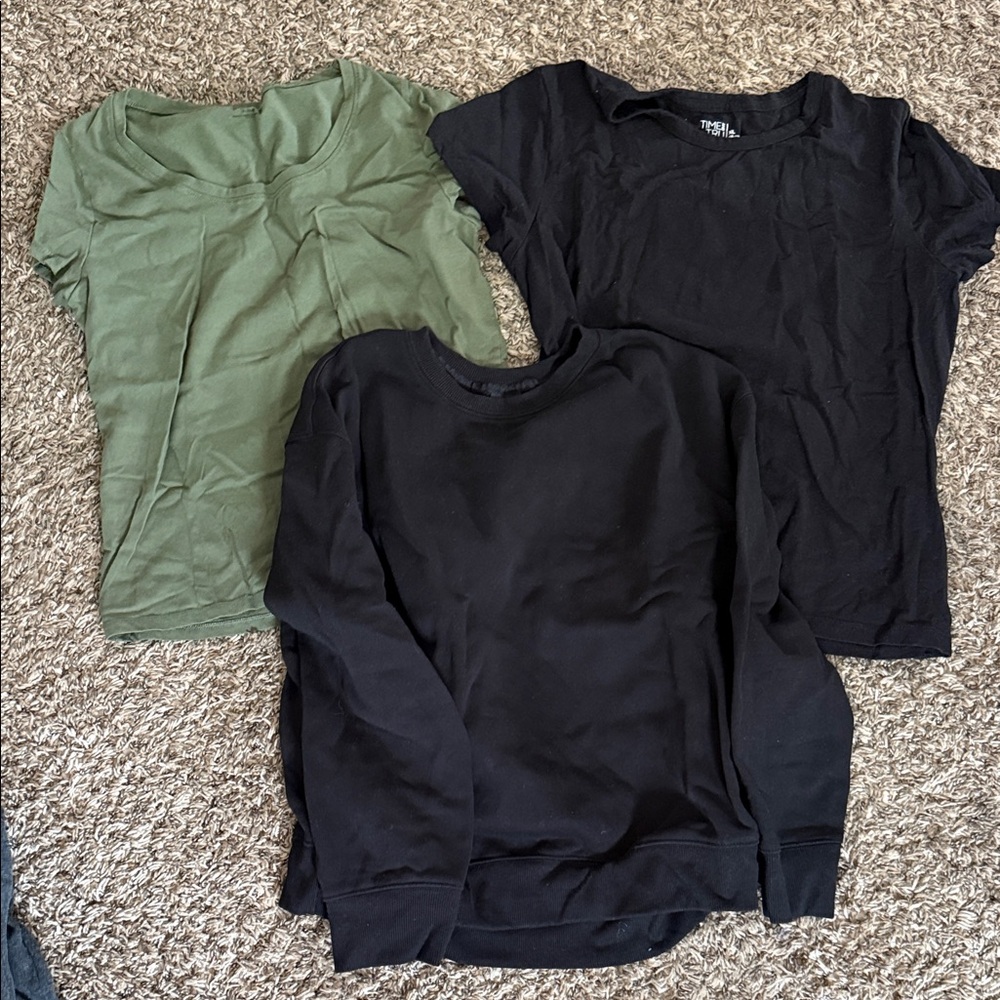 Black & Olive Top Bundle - 2 Casual Tees and Sweatshirt extra large